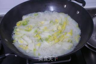 鸡汤米粉的做法步骤：2