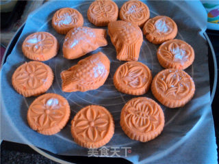 蒸栗子馅番薯饼的做法步骤：2