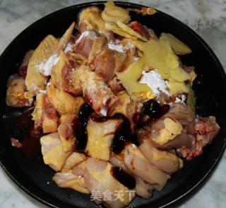 玫瑰露蒸鸡的做法步骤：2