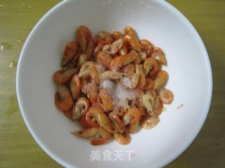 虾米炒鸡蛋的做法步骤：3