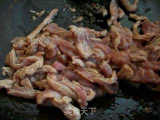 里脊肉炒蒜薹的做法步骤：2