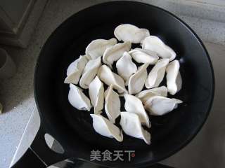 煎饺的做法步骤：2