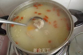 什锦排骨滋补汤的做法步骤：2