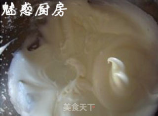 鲜奶葡萄干戚风的做法步骤：2