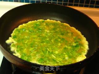 青椒煎蛋饼的做法步骤：4