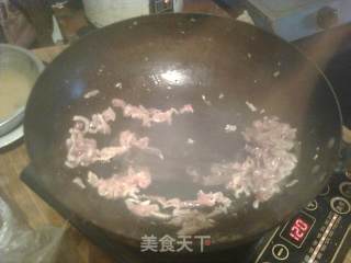 肉炒豆芽的做法步骤：2