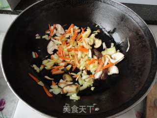 蔬菜拌面的做法步骤：2