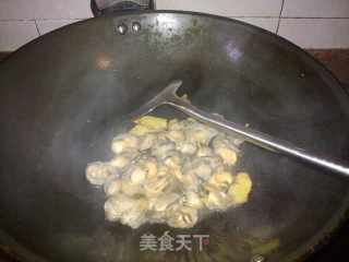 酱爆珍珠蚝的做法步骤：3