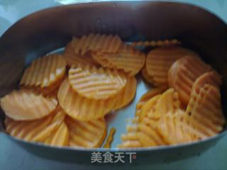 红萝卜清炒木耳的做法步骤：2