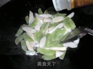 山药炒莴笋的做法步骤：2