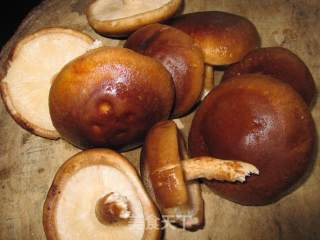 苔菜香菇蒸饺的做法步骤：2
