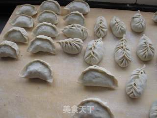 苔菜香菇蒸饺的做法步骤：2