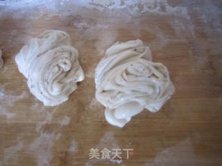 椒盐花卷的做法步骤：3