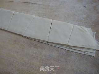 韭菜虾肉馄饨的做法步骤：2