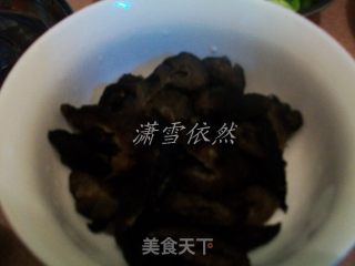 三鲜烧海参(一)的做法步骤：2