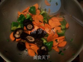 三鲜烧海参(一)的做法步骤：2