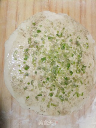 葱油饼的做法步骤：2