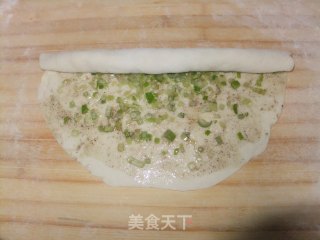 葱油饼的做法步骤：2