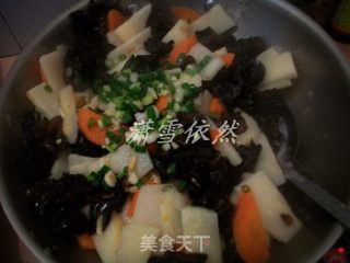 木耳山药的做法步骤：2