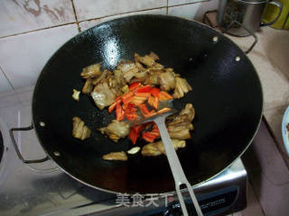 土豆回锅肉的做法步骤：2