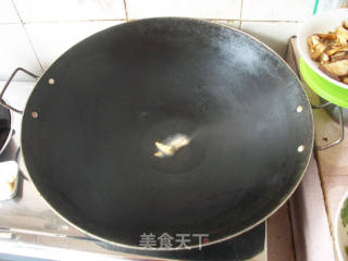 萝卜丝生鱼汤的做法步骤：2
