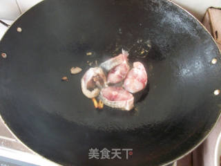 萝卜丝生鱼汤的做法步骤：2