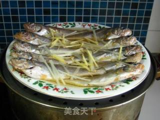 啤酒蒸黄花鱼的做法步骤：5