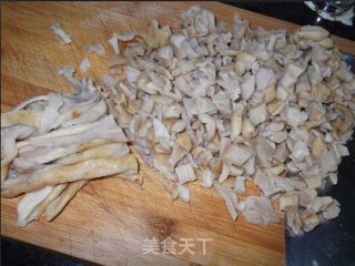 萝卜干炒肉粒的做法步骤：2