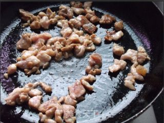 萝卜干炒肉粒的做法步骤：2