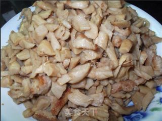 萝卜干炒肉粒的做法步骤：2