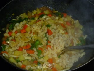缤纷意面的做法步骤：2