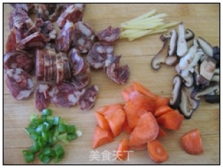 香菇腊肠饭的做法步骤：2