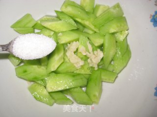 炝黄瓜的做法步骤：2