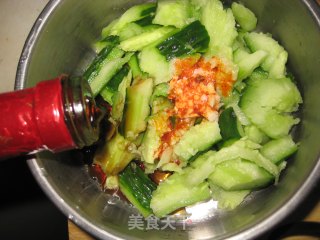 拍黄瓜的做法步骤：2