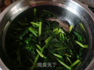 菠菜木耳鸡蛋汤的做法步骤：4