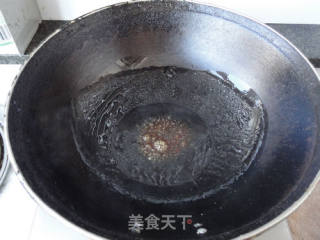 西瓜皮炖颈骨的做法步骤：2