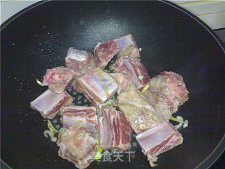 【平淡的幸福】芸豆土豆炖排骨的做法步骤：2