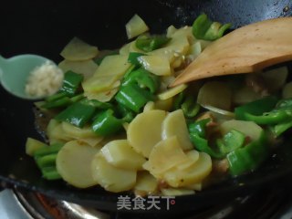 青椒土豆片的做法步骤：3