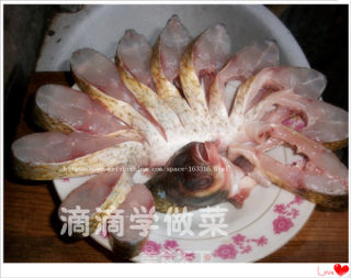 清蒸孔雀鱼的做法步骤：2