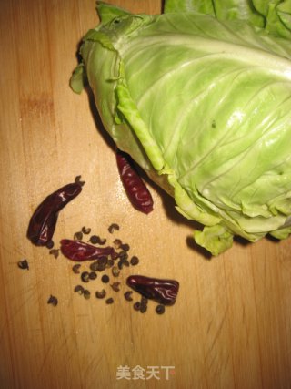 炝炒莲花白的做法步骤：2