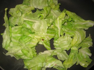 炝炒莲花白的做法步骤：2