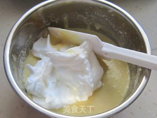 酸奶戚风蛋糕的做法步骤：2