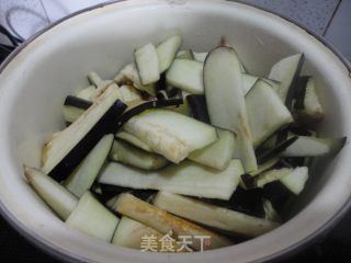 肉末茄子的做法步骤：2