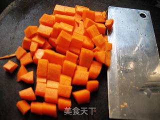 专做小朋友爱吃的---炒三丁的做法步骤：4