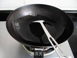 专做小朋友爱吃的---炒三丁的做法步骤：4