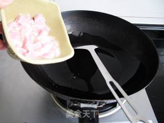 专做小朋友爱吃的---炒三丁的做法步骤：4