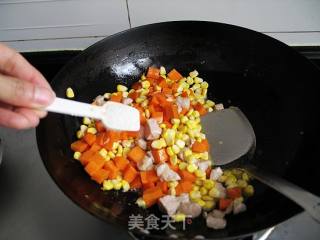 专做小朋友爱吃的---炒三丁的做法步骤：4