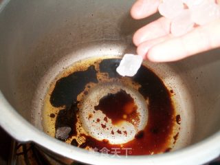 卤鸭腿的做法步骤：2