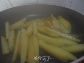 烧土豆块的做法步骤：2