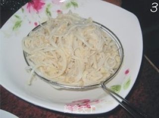 黄瓜凉拌金针菇的做法步骤：3